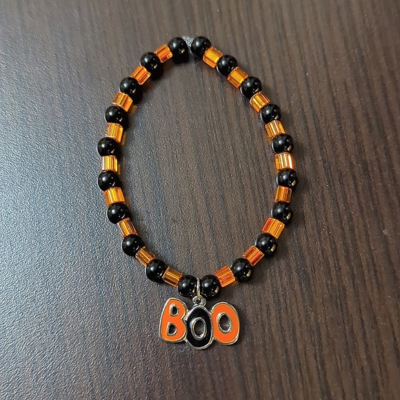 Halloween Boo Beaded Stretch bracelet - Picture 1 of 4